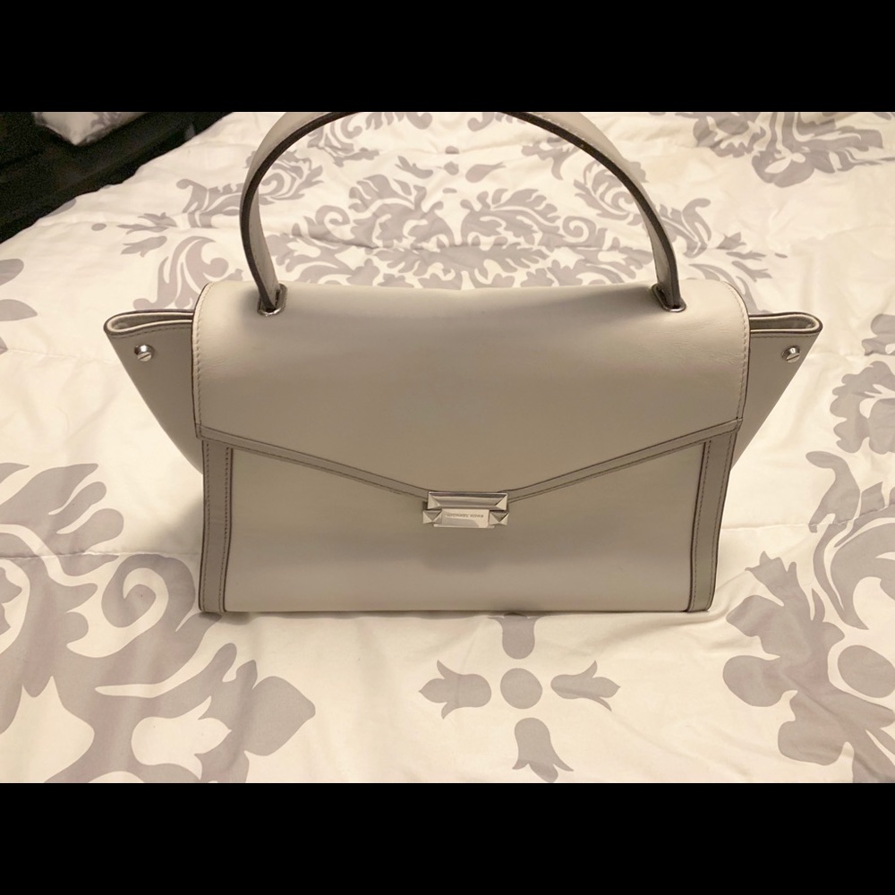 Micheal Kors authentic medium size purse - Picture 4 of 8